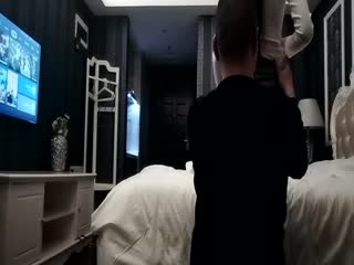 约战外围美女白嫩美乳身材娇小很抗操连续撞击啪啪响_正片